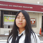 R・Yさん（16歳）ニューインターナショナルスクールオブジャパン11年生（高2相当）