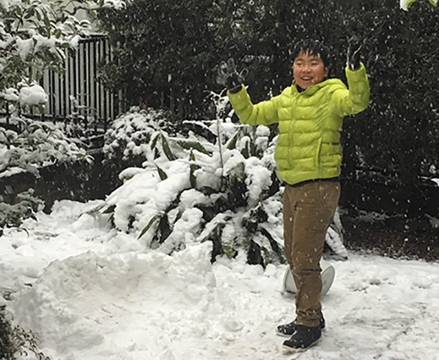 初めての雪遊び