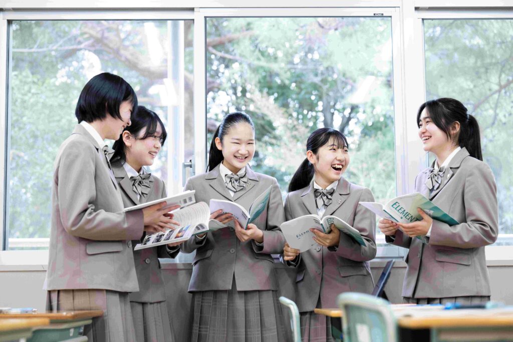 中国帰国者三世四世の学校エスノグラフィー 母語教育から継承語